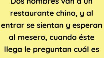 Dos hombres van a un restaurante chino