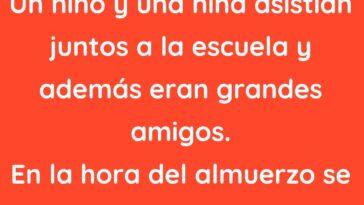 Un niño y una niña asistían juntos a la escuela