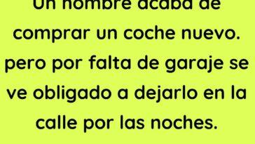 Un hombre acaba de comprar un auto nuevo