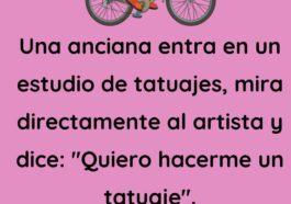 Una anciana entra en un estudio de tatuajes